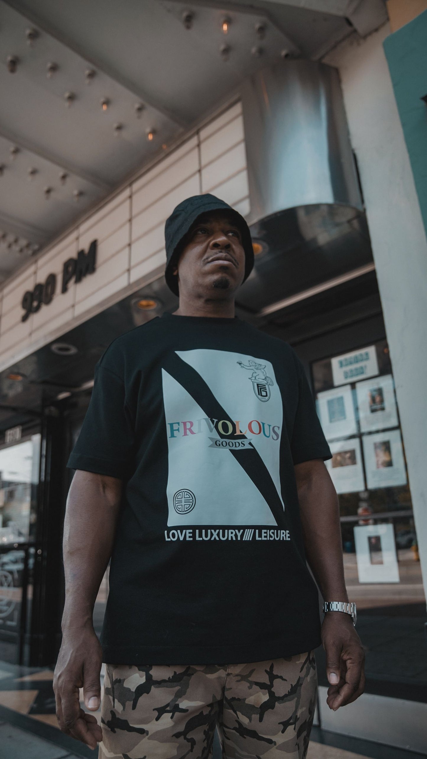 LOVE LUXURY /// LEISURE TEE (BLACK)